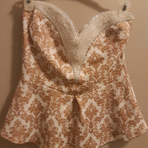 Top - Picture 2 of 4